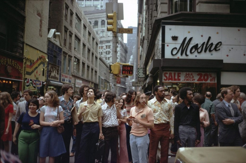 30 de los trabajos más llamativos de las leyendas en la calle de la fotografía de Joel Meyerowitz