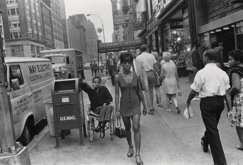 30 de los trabajos más llamativos de las leyendas en la calle de la fotografía de Joel Meyerowitz