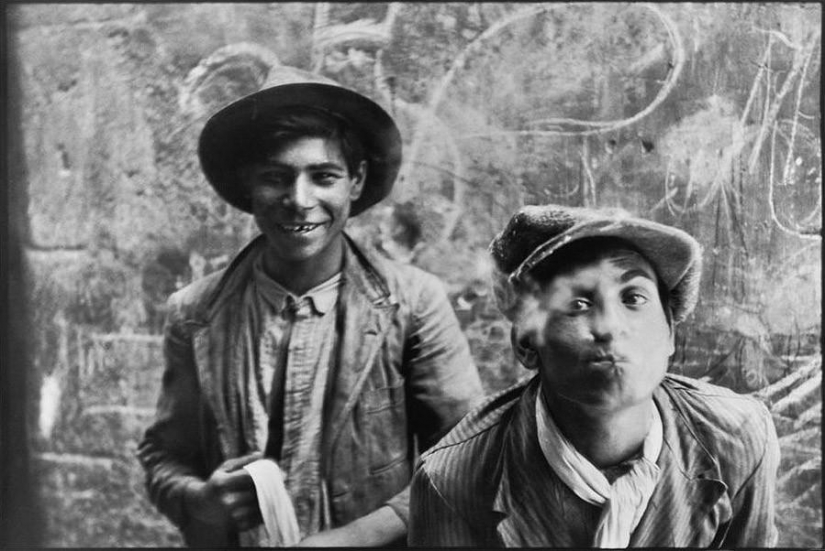 30 photos of the great photographer Henri Cartier-Bresson 30 photos of the great photographer Henri Cartier-Bresson