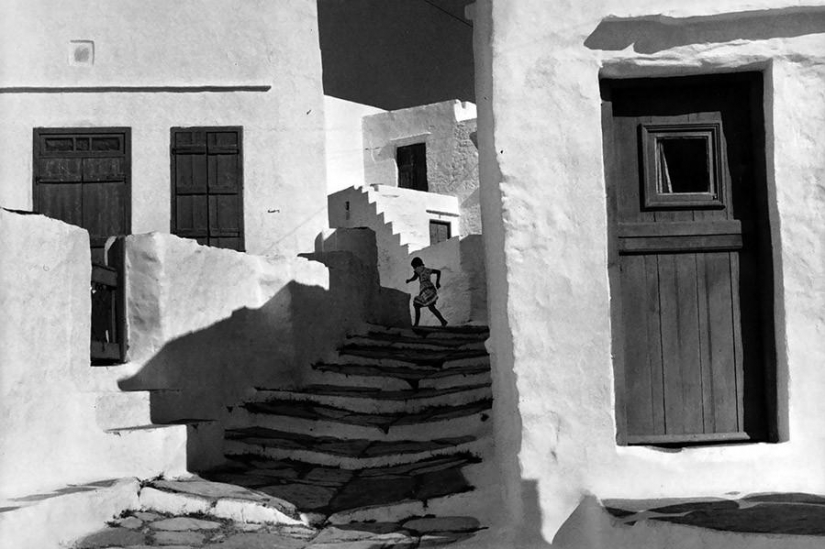 30 photos of the great photographer Henri Cartier-Bresson 30 photos of the great photographer Henri Cartier-Bresson