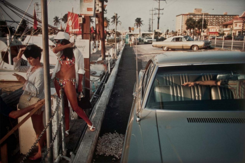 30 the most striking works of the legends in street photography Joel Meyerowitz