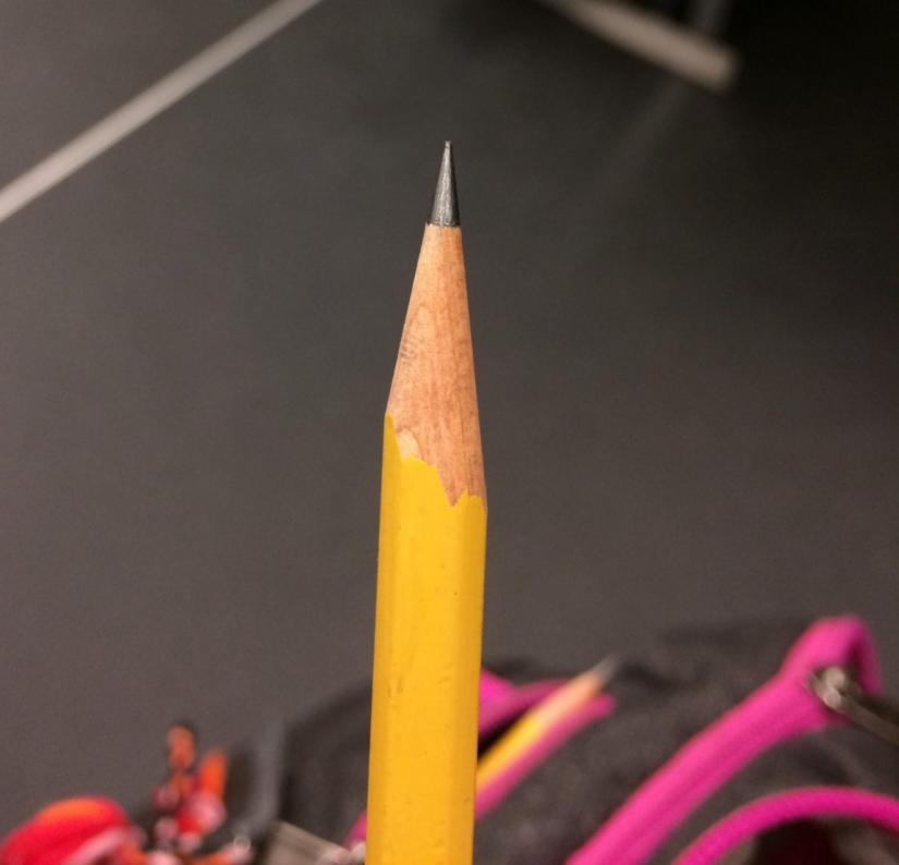 35 elementos, los ideales de los cuales supera