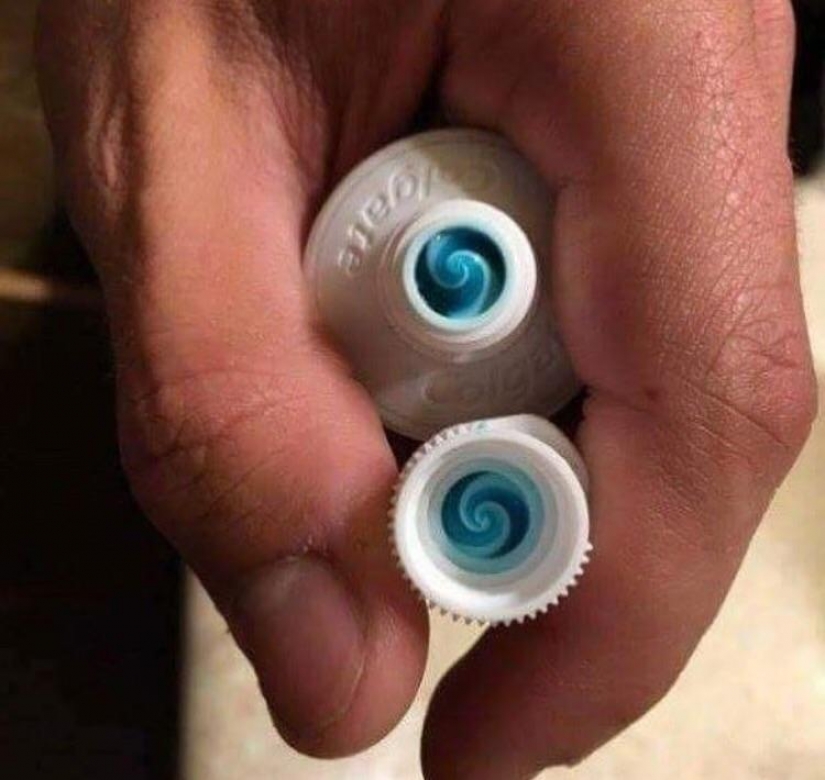 35 elementos, los ideales de los cuales supera