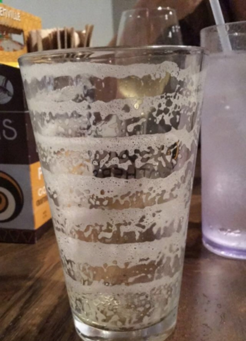 35 elementos, los ideales de los cuales supera