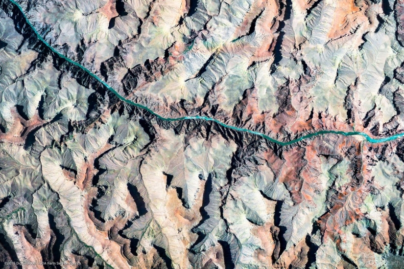 44 amazing abstract picture with Google Earth