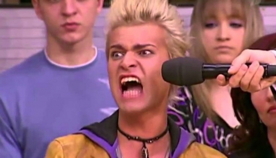 6 monstruos, que se hizo famoso gracias a los escándalos en los programas de TELEVISIÓN, e incluso se las arregló para convertirse en un meme