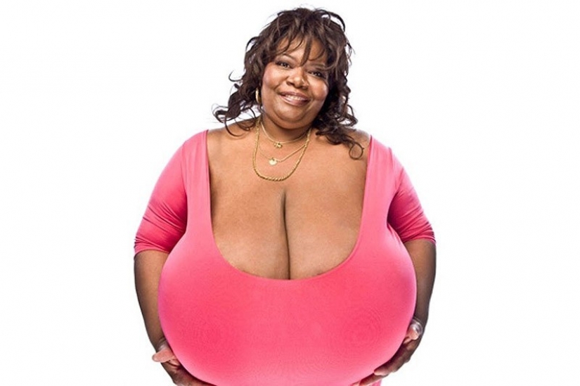7 women with the largest Breasts in the world 7 women with the largest Breasts in the world