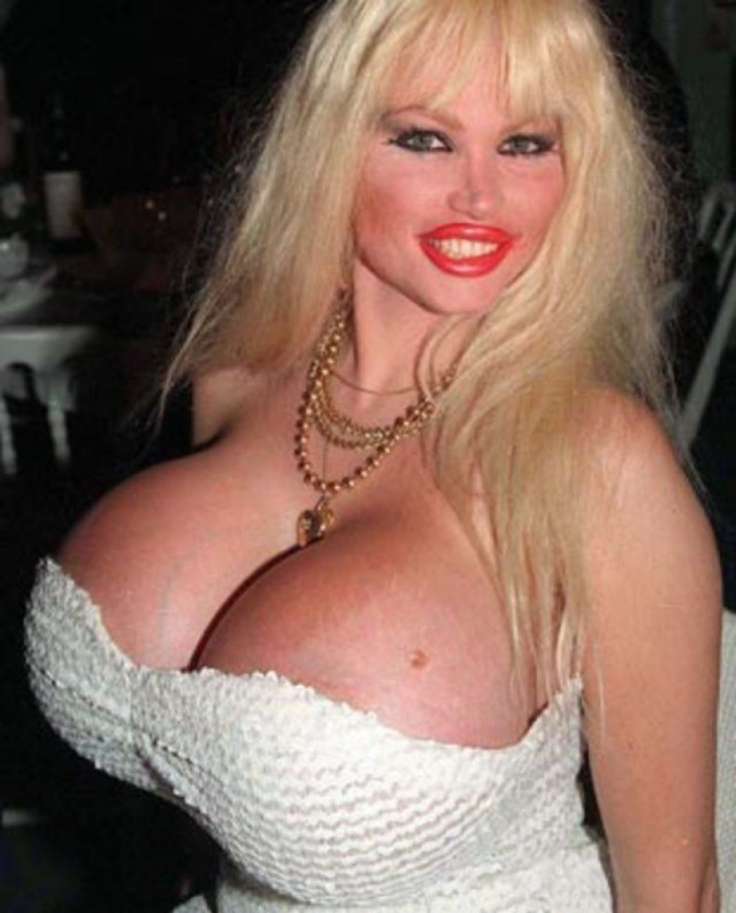 7 women with the largest Breasts in the world 7 women with the largest Breasts in the world