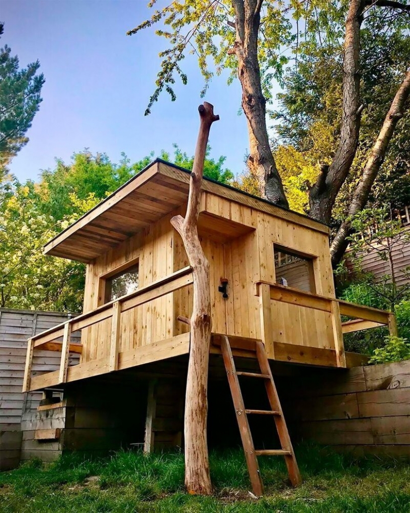 A mi hija le encantó! La casa del árbol de tablas viejas, que fue construido por un padre que cuida
