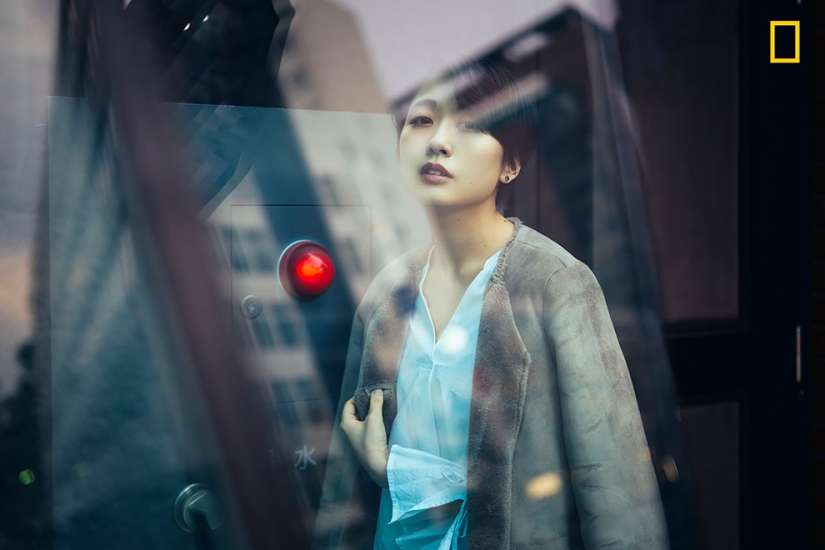 A proud Cuban women and happy Tibetan monks, in the National Geographic photo contest: People