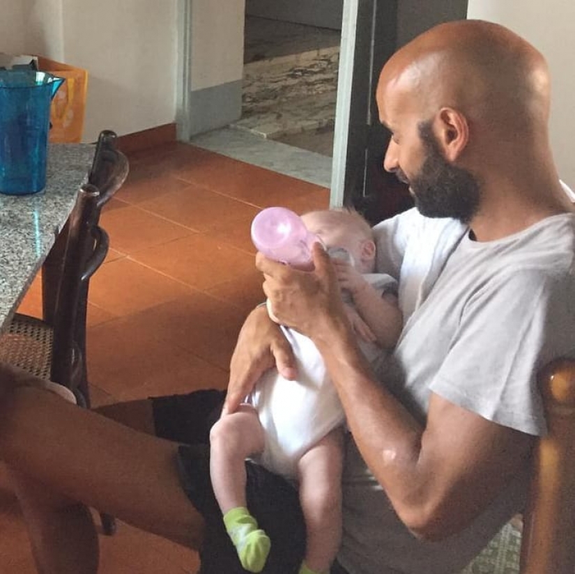 A ray of positivity: man adopted a girl with down syndrome, after it was abandoned 20 families A ray of positivity: man adopted a girl with down syndrome, after it was abandoned 20 families