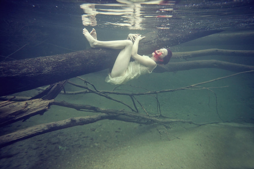 A terrible beauty: photographer transforms abandoned places in the dark and erotic fantasies