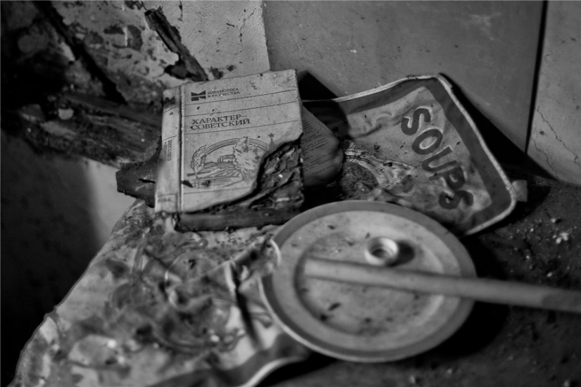 "Adiós, olvidado de Rusia!": ¿por qué un fotógrafo de Bryansk alivia la desaparición de la aldea