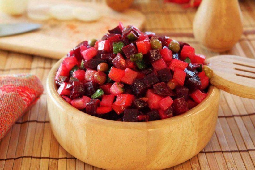 "Adults eat this vodka — so delicious": foreigners about Russian cuisine