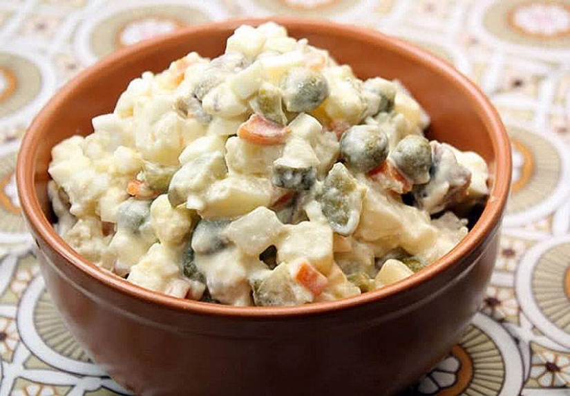 "Adults eat this vodka — so delicious": foreigners about Russian cuisine