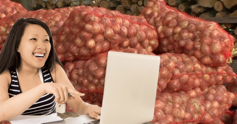 Amarga venganza: en China, la chica le ordenó el chico de la casa un montón de cebollas Amarga venganza: en China, la chica le ordenó el chico de la casa un montón de cebollas