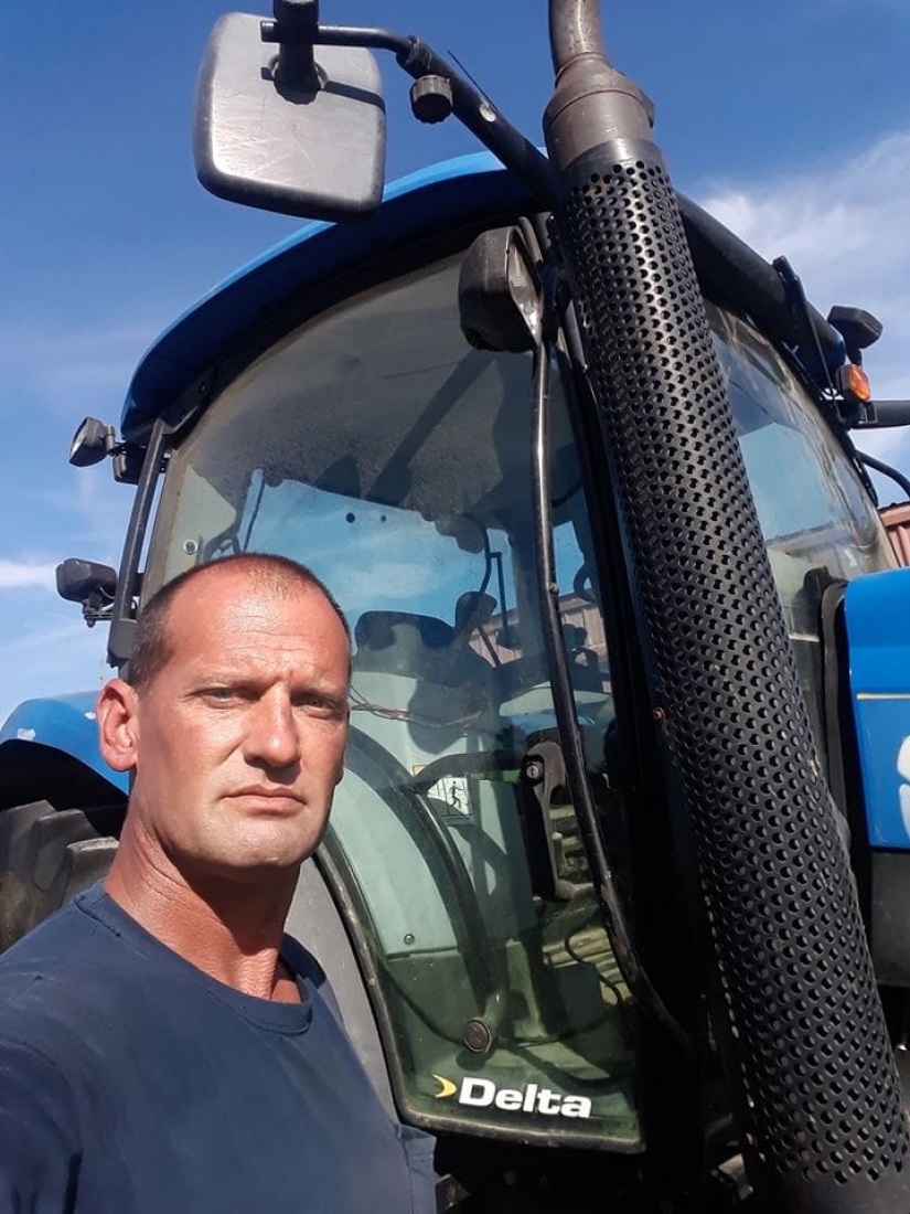 Americans advised to upload pictures with filters, but he got the assignment too literally