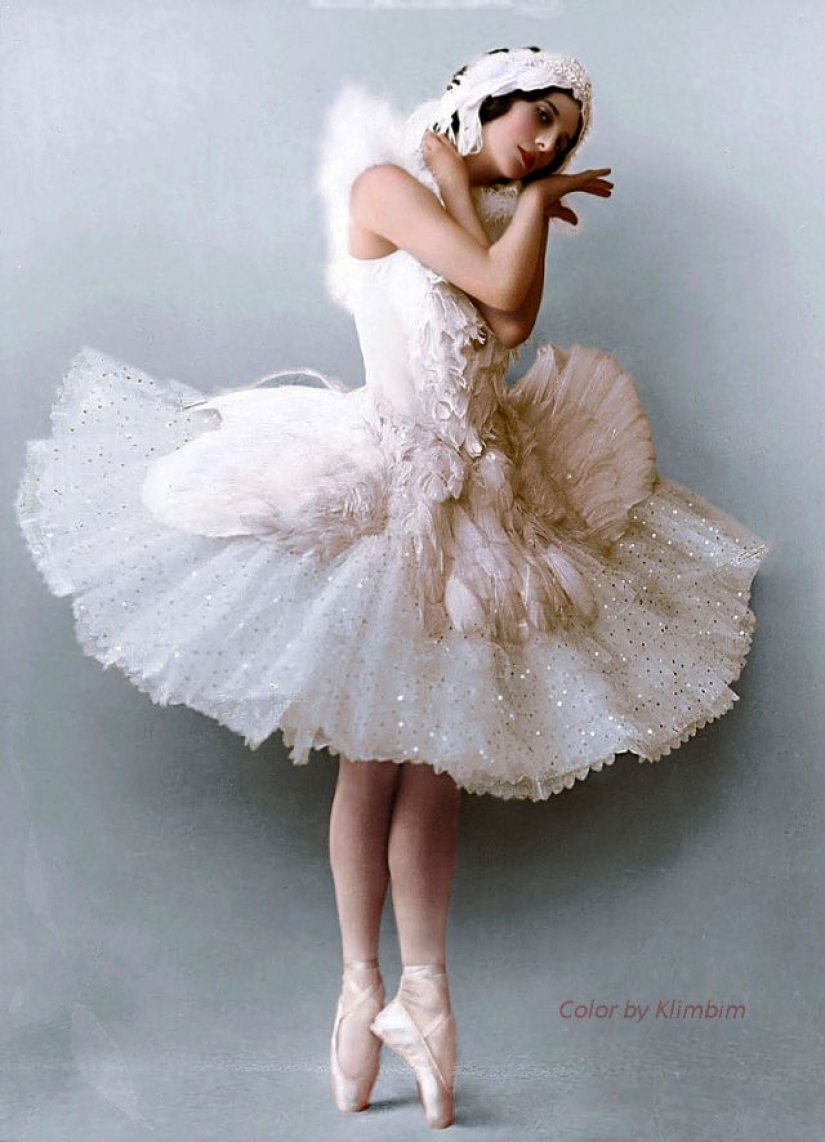 Anna Pavlova and other beauties of tsarist Russia in kolonisierung archival photo Anna Pavlova and other beauties of tsarist Russia in kolonisierung archival photo