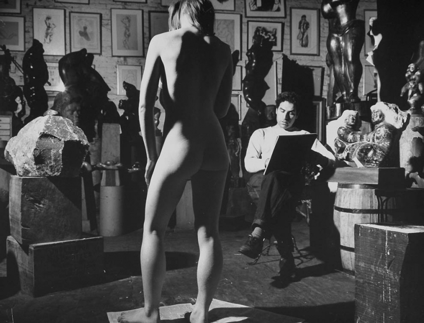 Artists and artist's model in frames of the legendary LIFE magazine Artists and artist's model in frames of the legendary LIFE magazine