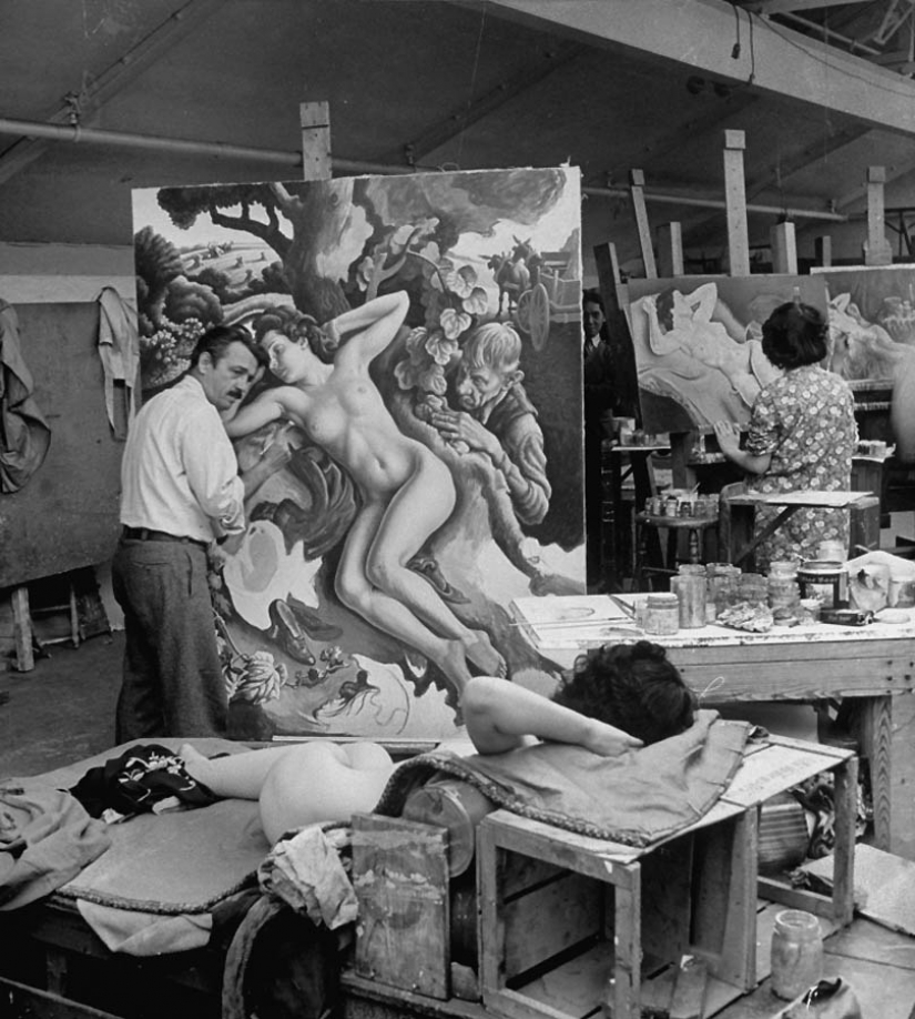 Artists and artist's model in frames of the legendary LIFE magazine Artists and artist's model in frames of the legendary LIFE magazine