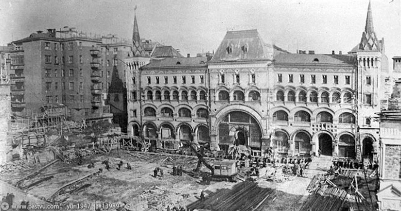 As before, moved the house in Moscow