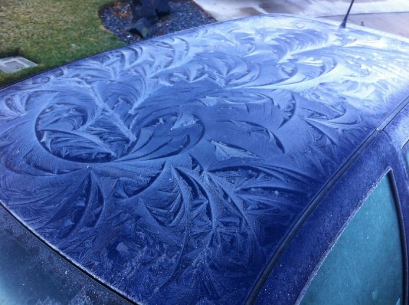 As frost turns the car into art