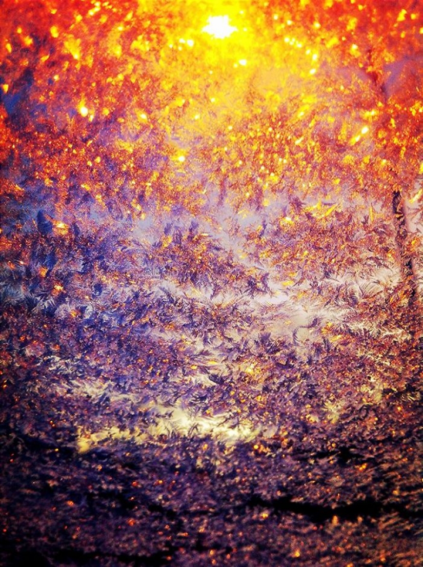 As frost turns the car into art