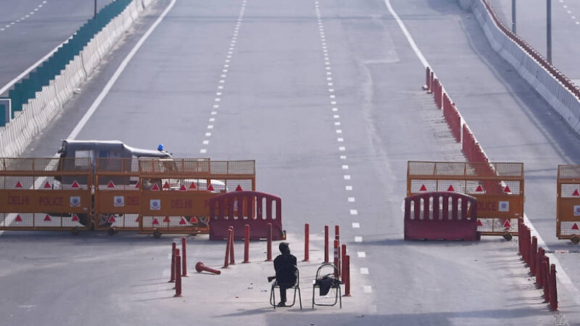 As India won the coronavirus with cow manure, and bollywood movies "cane" quarantine As India won the coronavirus with cow manure, and bollywood movies "cane" quarantine