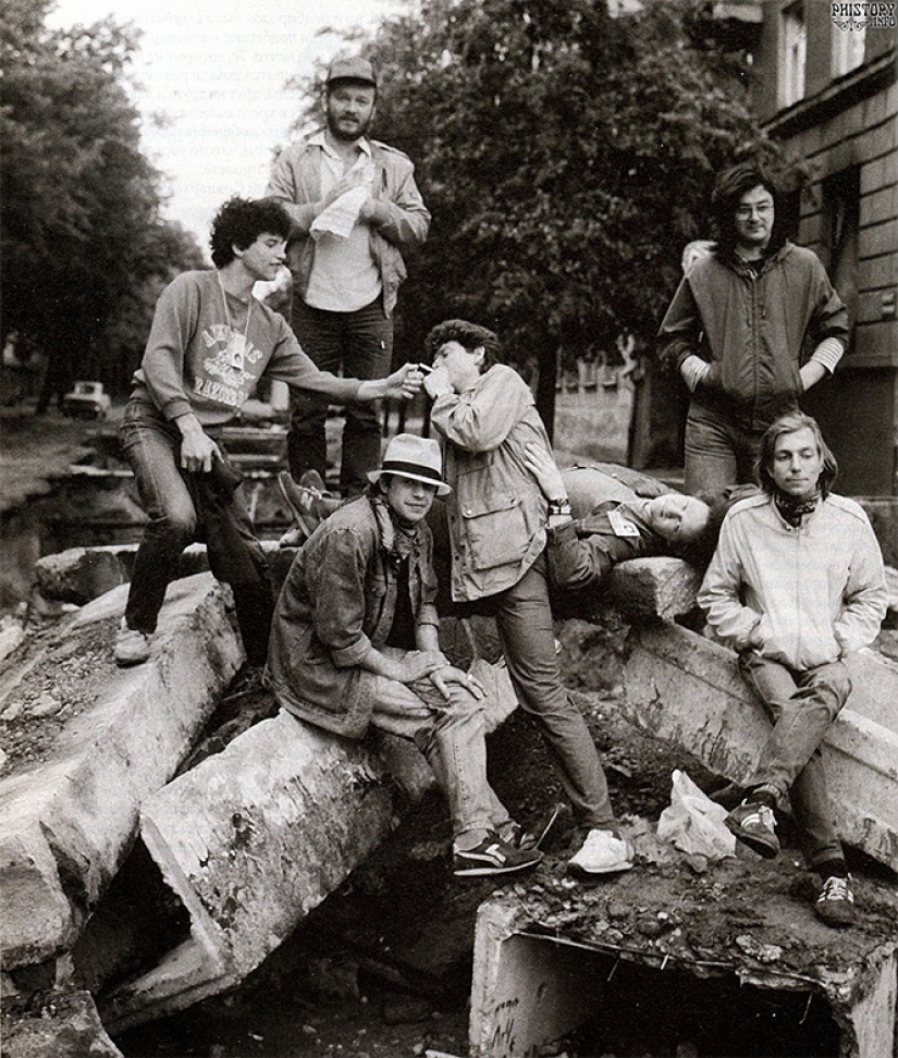 As the ship call, so it will float: the history of the names of popular groups As the ship call, so it will float: the history of the names of popular groups