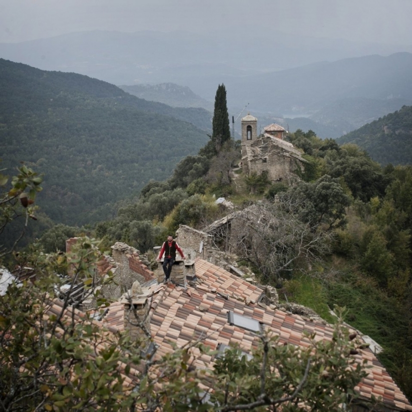 As the Spanish nudists and new agery restore the abandoned village As the Spanish nudists and new agery restore the abandoned village
