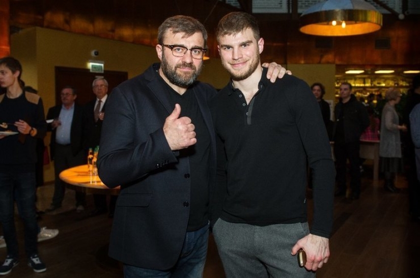 As was the fate of the children of legendary rock musicians