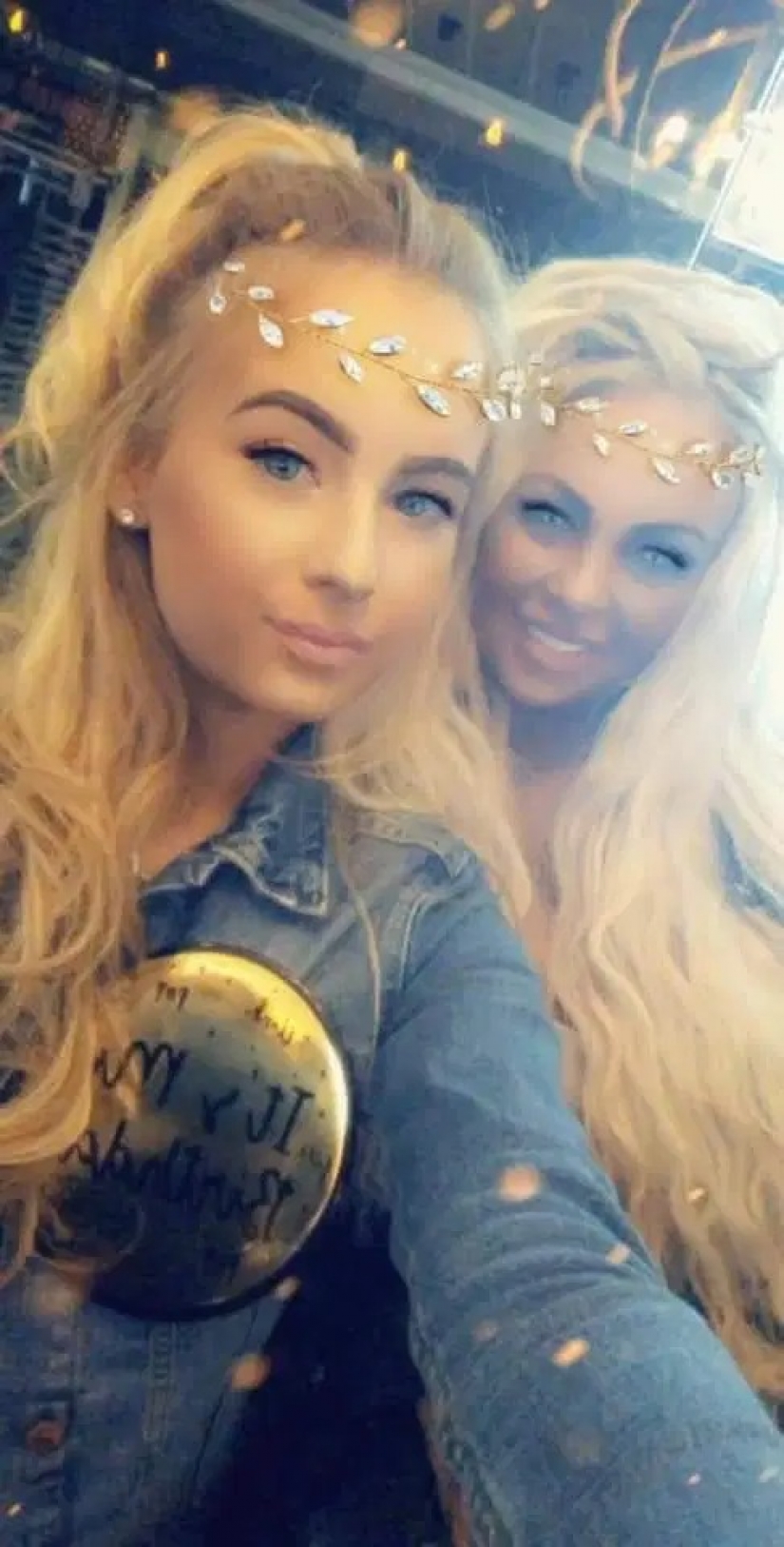 Ass for tip-top: the Briton made a butt lift to hang out with her daughter to bars