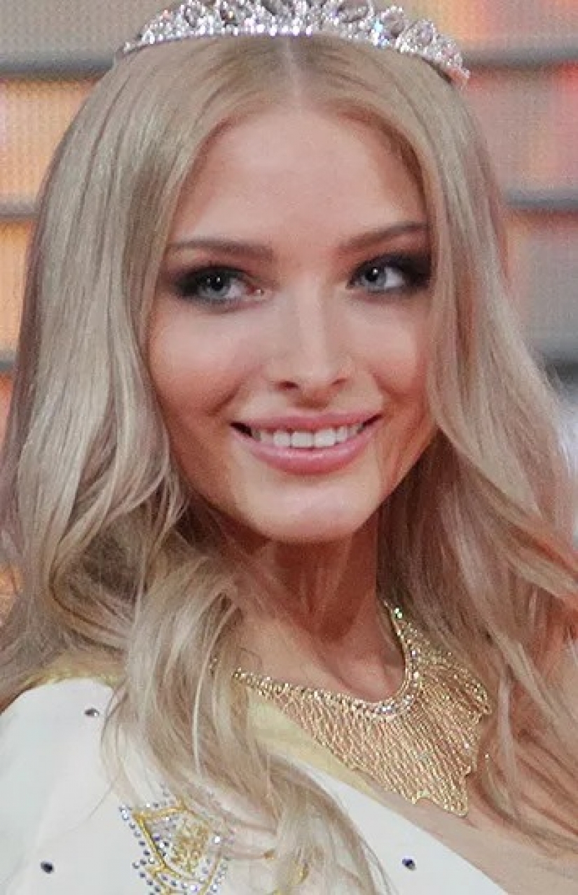 Beauty in the past: models who ruined her looks with plastic