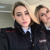 Bellezas en uniforme: la mirada de la mujer de la policía en diferentes países