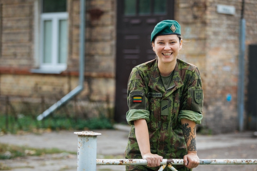 Bellezas en uniforme: la mirada de la mujer de la policía en diferentes países