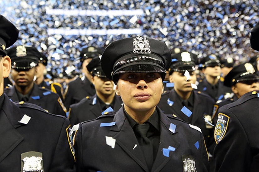 Bellezas en uniforme: la mirada de la mujer de la policía en diferentes países