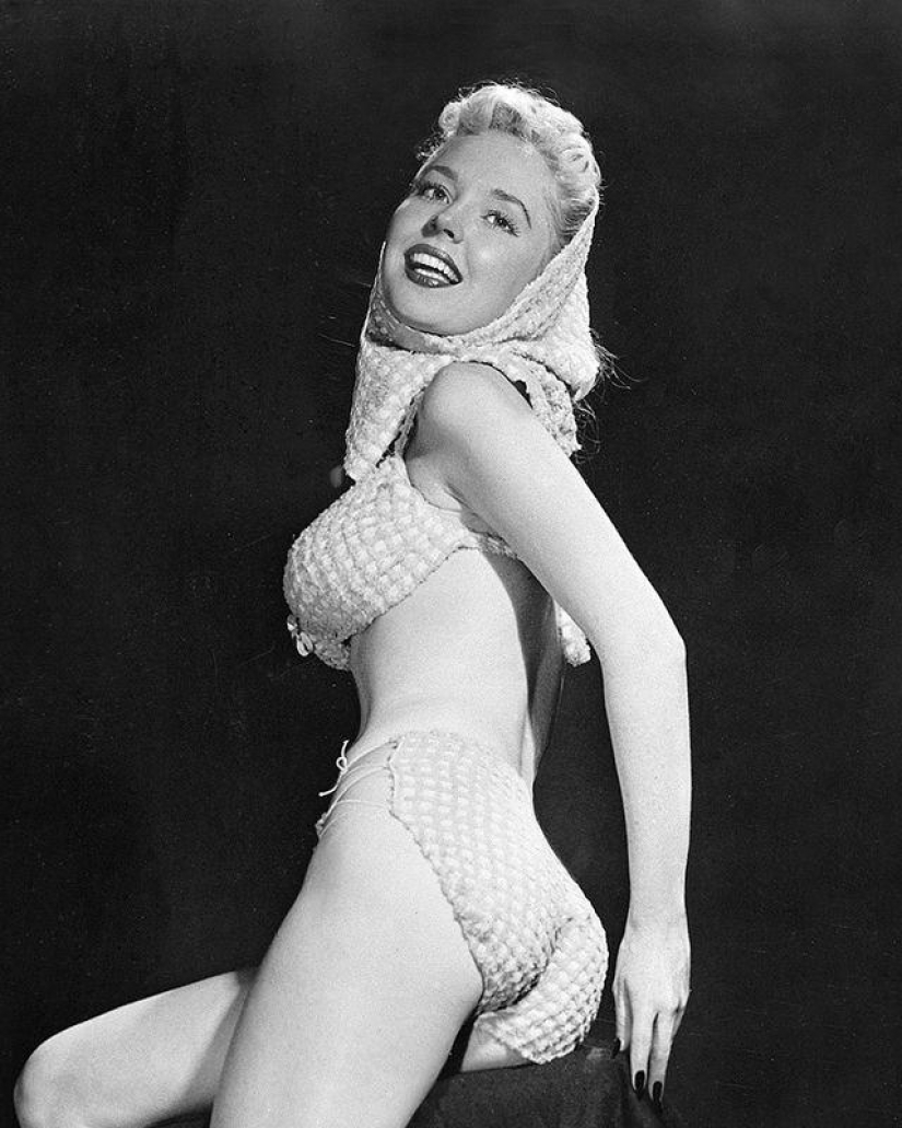 Betty Brosmer — el dueño de las más bellas figuras de 50 años