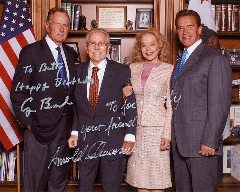 Betty Brosmer — el dueño de las más bellas figuras de 50 años