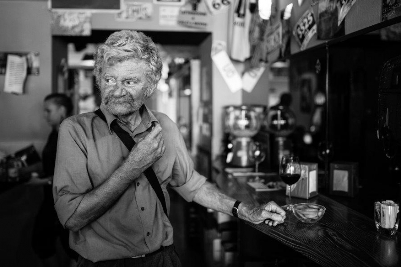 Black and white magic street portraits Giulio Magnifico