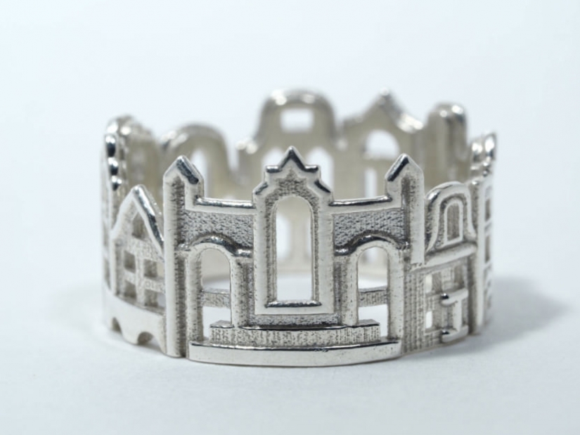Born in the Siberian snows jeweler creates urban landscapes on the rings Born in the Siberian snows jeweler creates urban landscapes on the rings