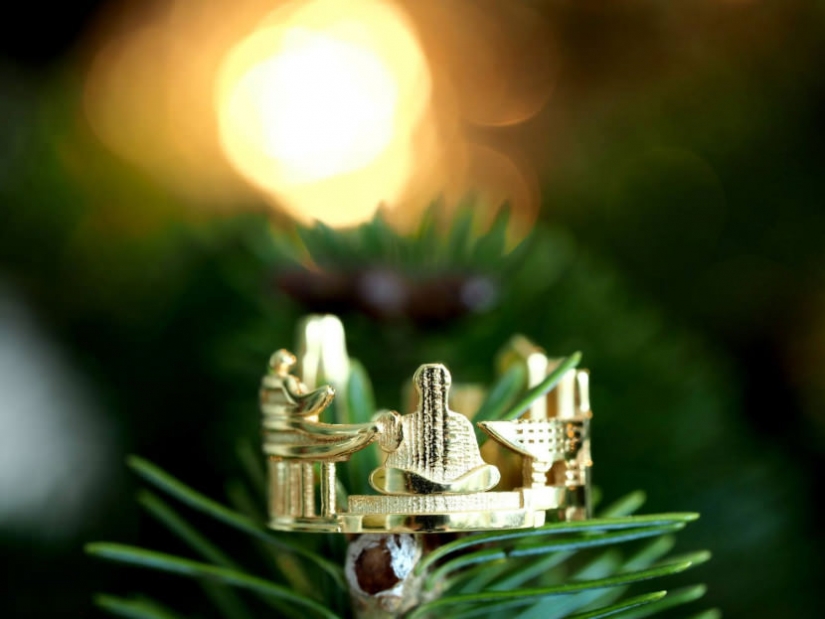 Born in the Siberian snows jeweler creates urban landscapes on the rings Born in the Siberian snows jeweler creates urban landscapes on the rings