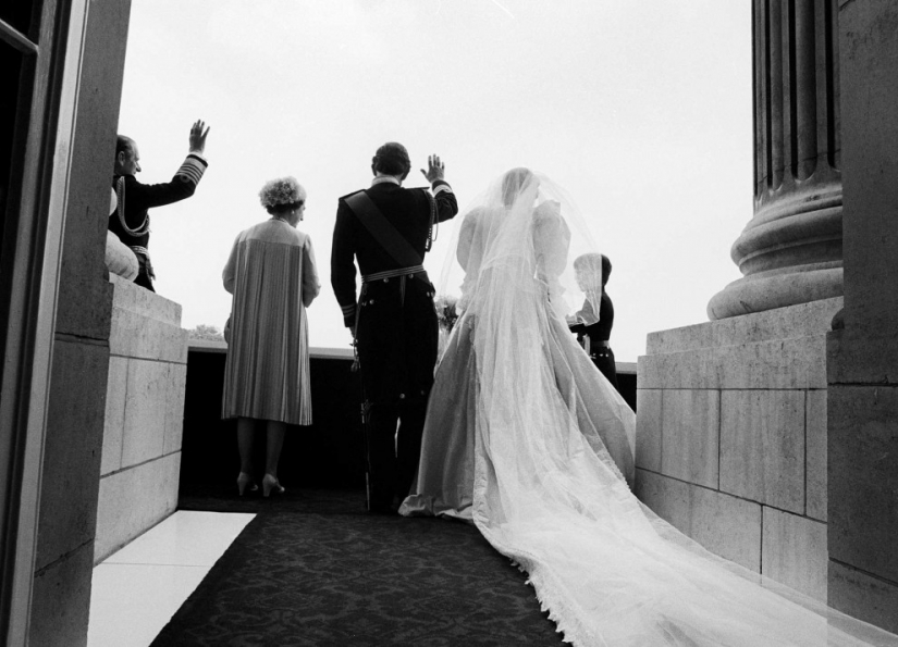 British Earl and controversial photographer