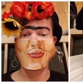 Cada día nueva máscara: desafío artista Austriaco sigue!