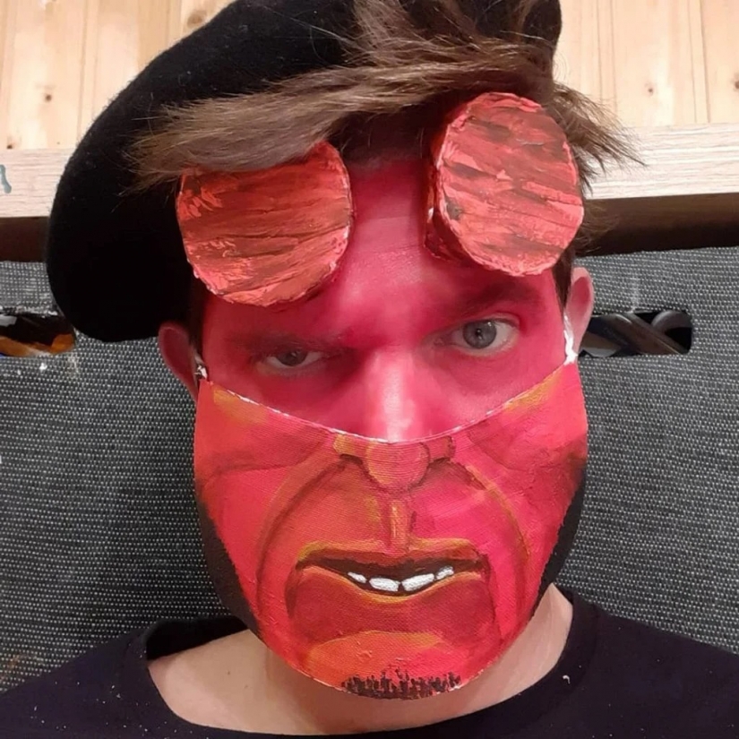 Cada día nueva máscara: desafío artista Austriaco sigue!