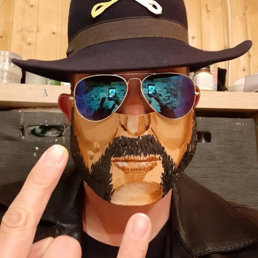 Cada día nueva máscara: desafío artista Austriaco sigue!