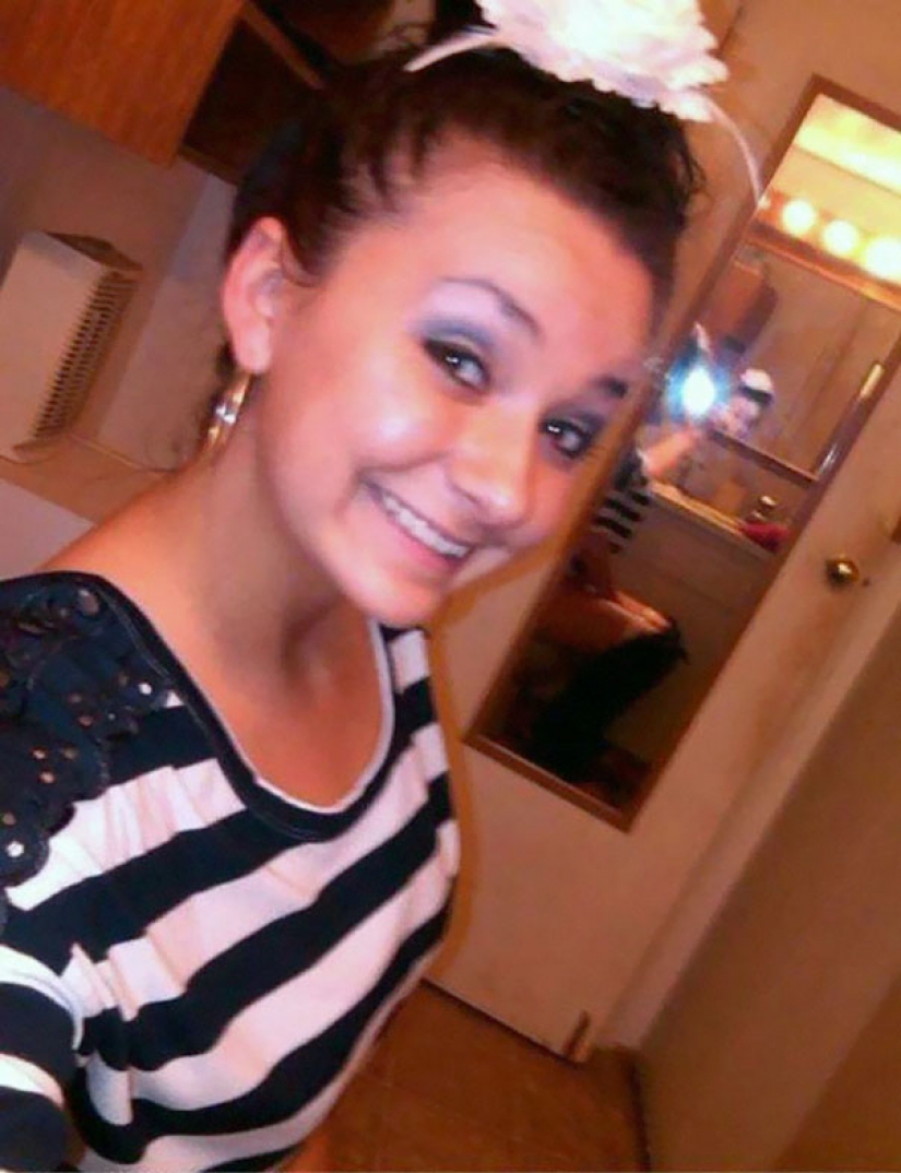 Citizens, check your selfie, before you share them online!