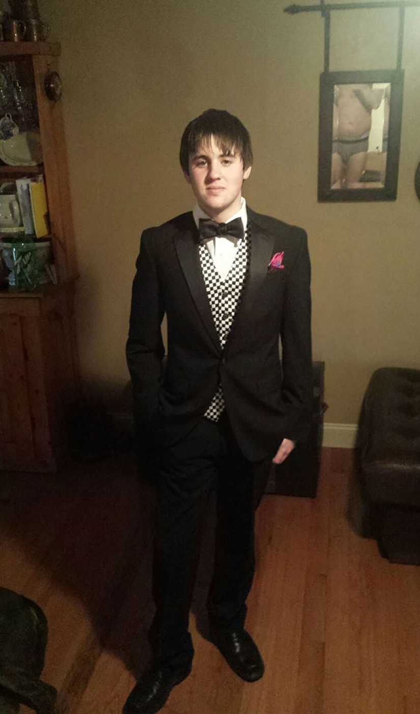 Citizens, check your selfie, before you share them online!