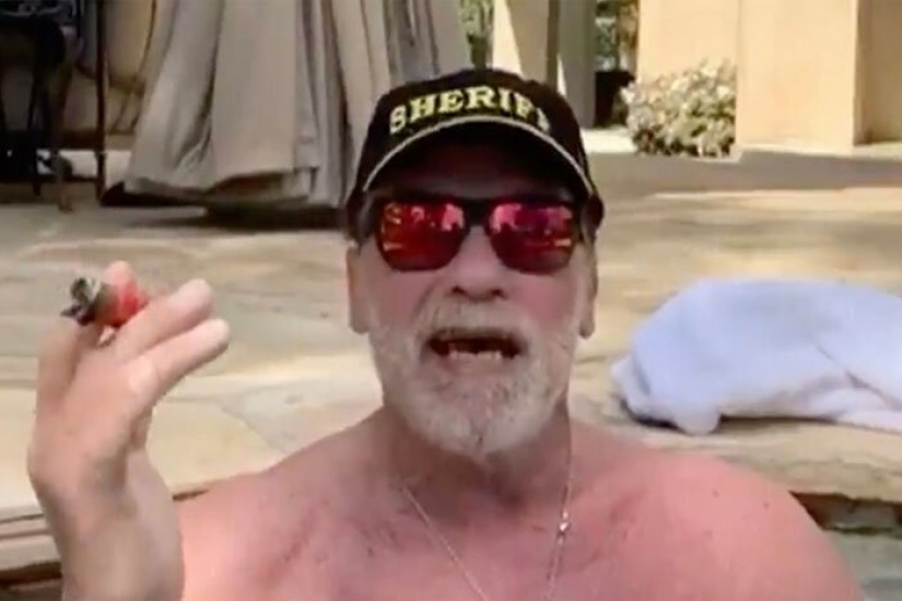 Cómico británico Rik-Gervais-la vergüenza de estrellas llorones que se quejan de la cuarentena