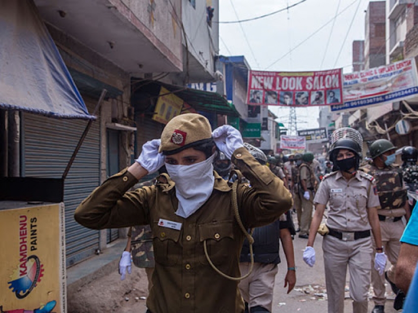 Como la India ganó el coronavirus con estiércol de vaca, y las películas de bollywood "caña" cuarentena Como la India ganó el coronavirus con estiércol de vaca, y las películas de bollywood "caña" cuarentena