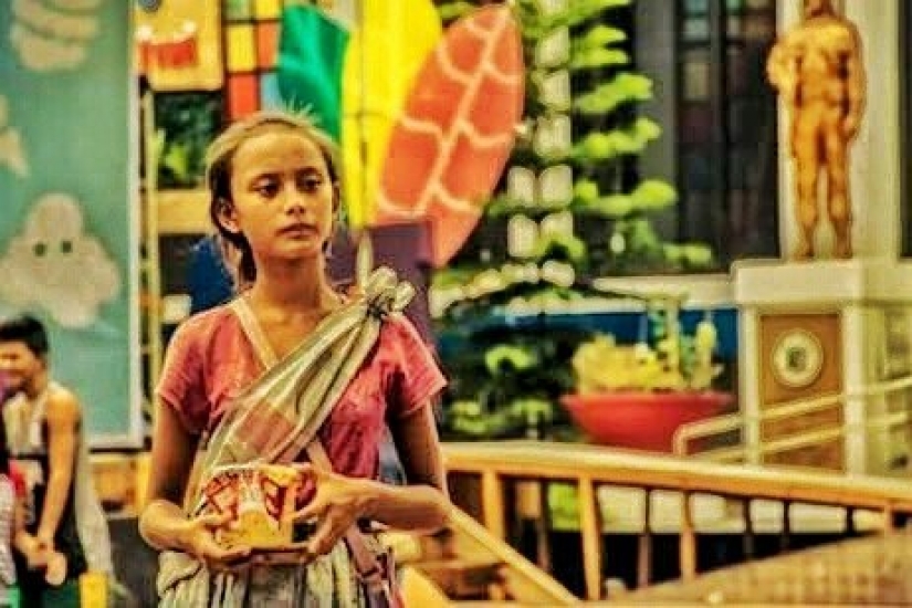 Como una niña, a mendigar en la calle, de repente se convirtió en un modelo de